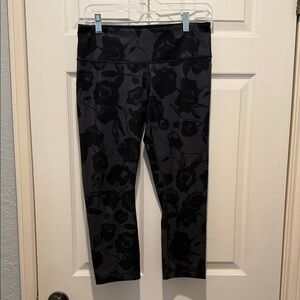 lululemon athletica Black and Gray Floral Leggings